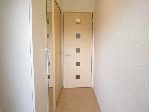 イル パラッツオ アミダⅠの玄関