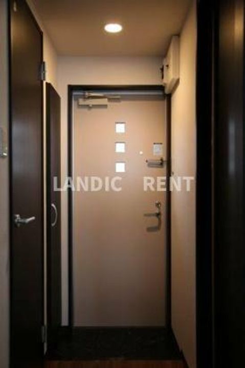 クレオ室見壱番館の玄関