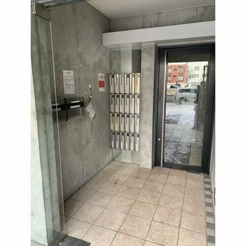 ノースアクシア302の玄関