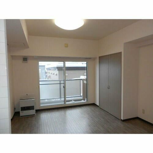 ノースアクシア302の居間