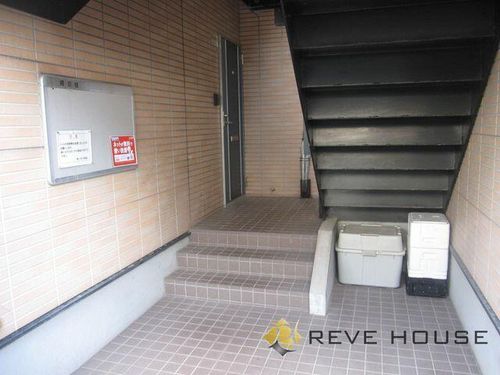 福岡県福岡市早良区田隈1丁目(アパート)の賃貸物件の玄関