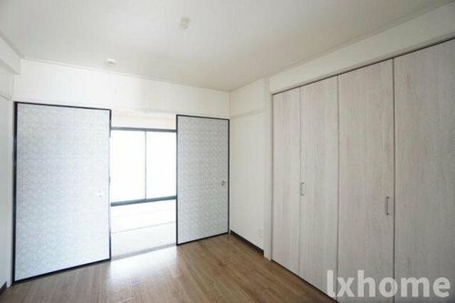 メゾーネ茨木の居間