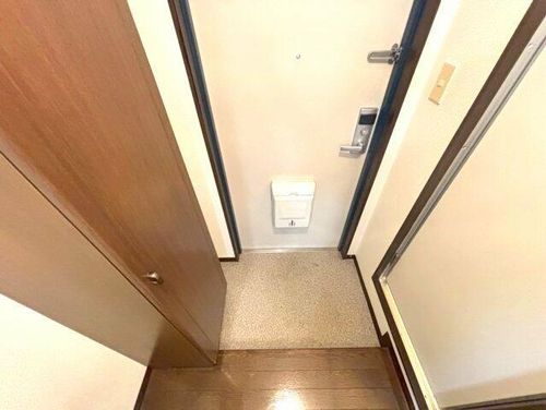 ボヌールの玄関