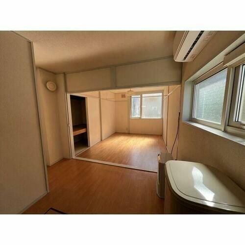 ハタコーポラス66の居間