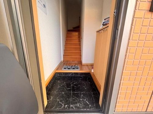 ヴェルデ美園の玄関