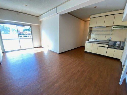 手柄コーポ1号館9Aの居間