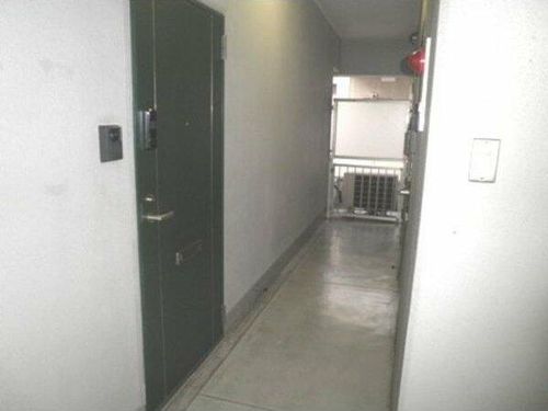 エクセレンスタマダの玄関