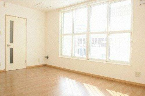 條野ハイツD201の居間