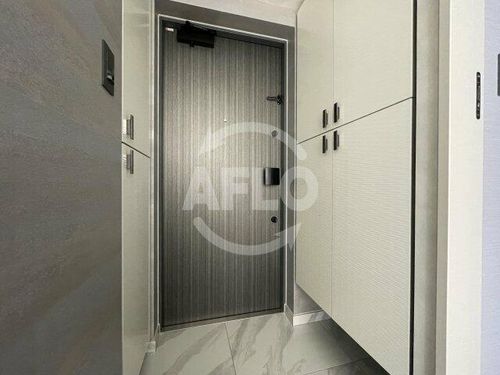 エスライズ難波Ⅲの玄関