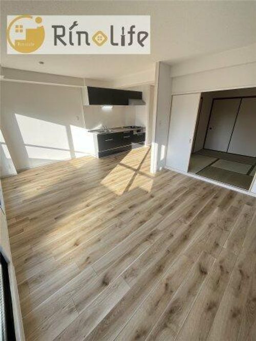 シャルルコートラペ301の居間