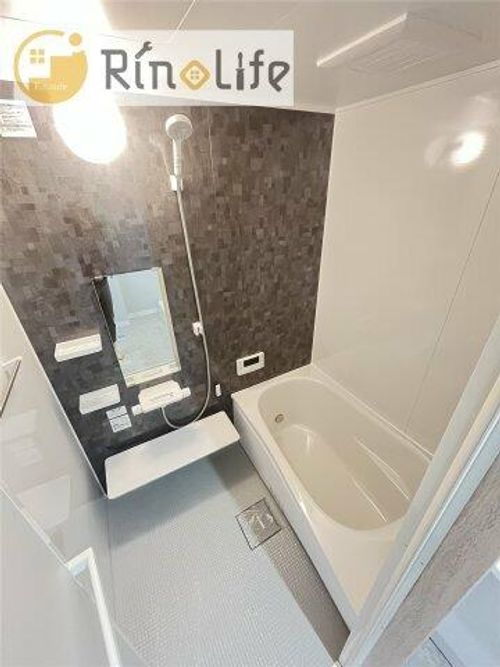 シャルルコートラペ301の風呂