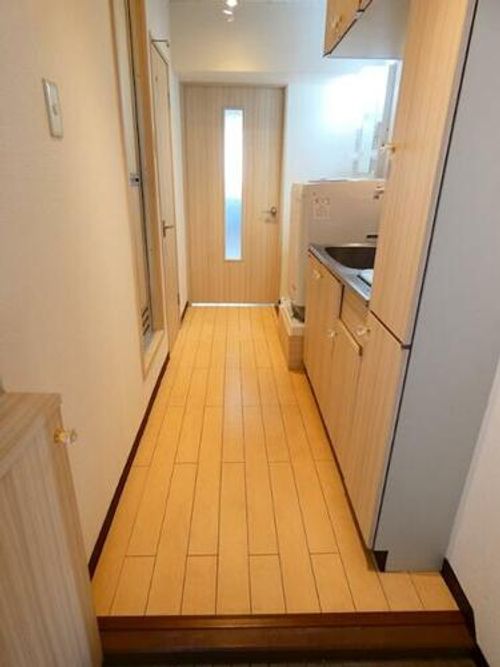 福岡県北九州市小倉北区片野新町2丁目(マンション)の賃貸物件の玄関