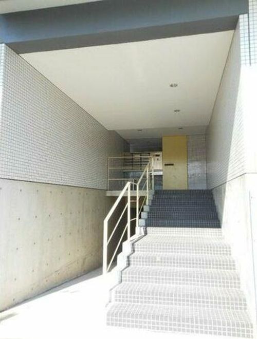 FULL HOUSE202の玄関