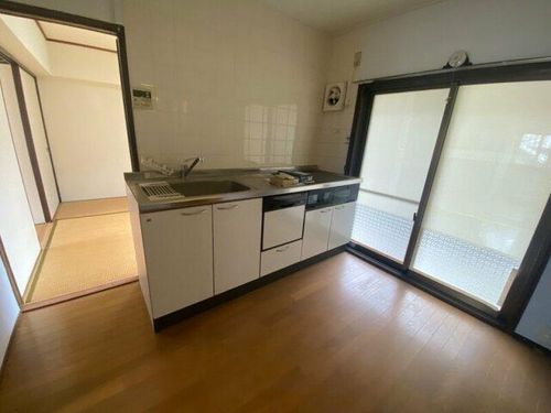 大阪府羽曳野市西浦1丁目(マンション)の賃貸物件の居間