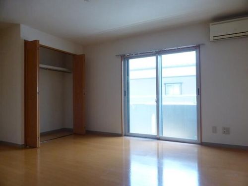 Tプラネット203の居間