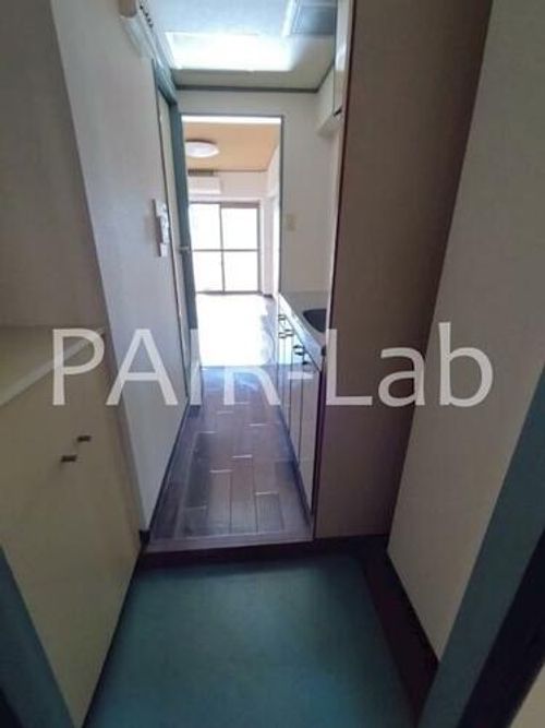 ハイツアメニティの玄関