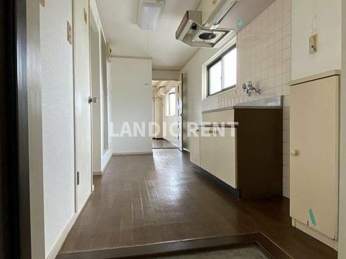 グランドシティ西新の玄関