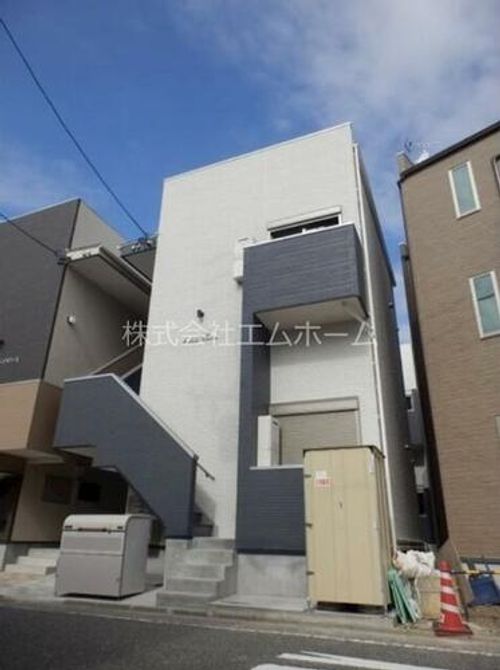 Ampio高畑の外観