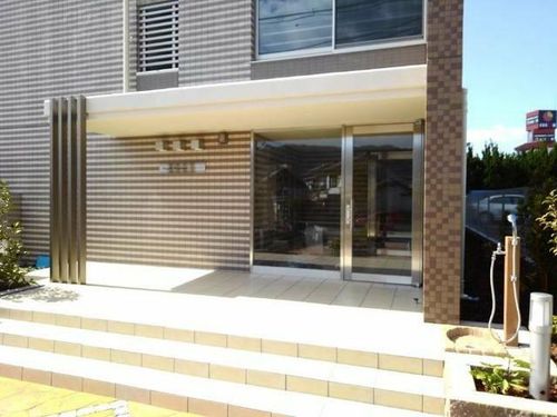 ブライトレジデンスの玄関