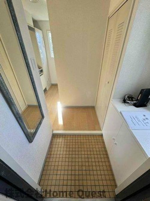 ハイネス石川の玄関