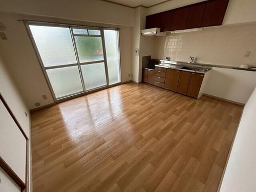 カルムハイツ千代田103の居間