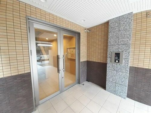 シティハウス都の玄関
