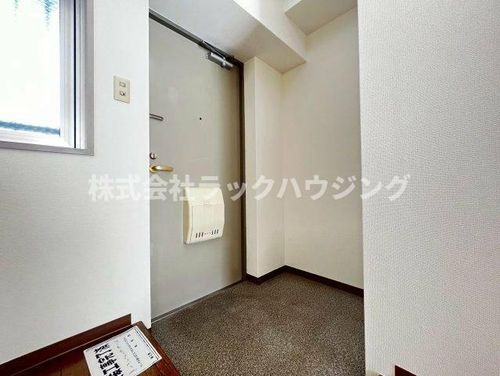 マンションヨコタ2号館の玄関