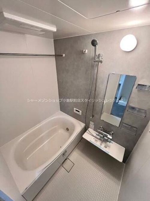 レジェンド紺屋町Ⅱの風呂