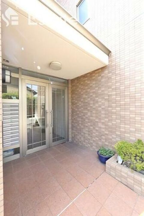 愛知県名古屋市天白区一本松1丁目(マンション)の賃貸物件の玄関