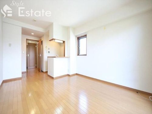 愛知県名古屋市天白区一本松1丁目(マンション)の賃貸物件の居間