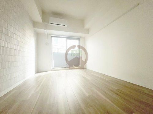 大阪府大阪市浪速区幸町2丁目(マンション)の賃貸物件の居間