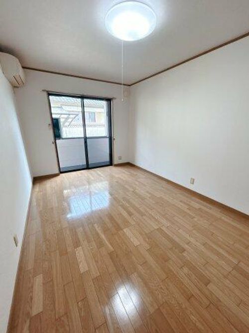 I-stage唐崎103の内装