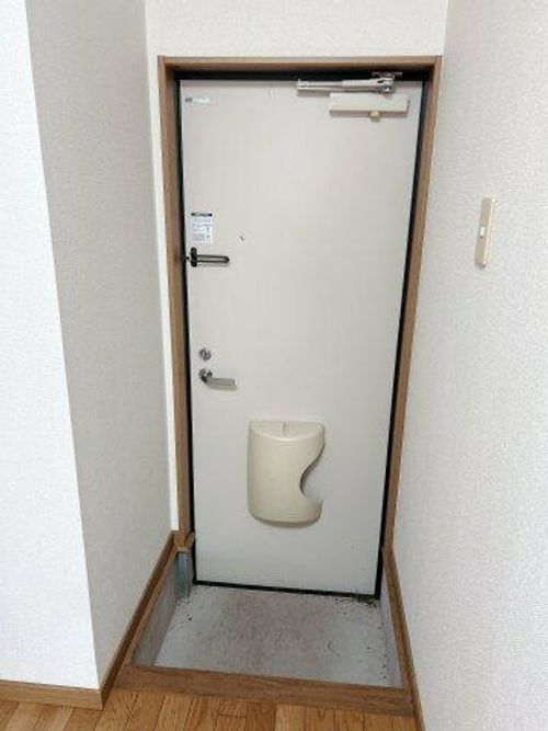 I-stage唐崎103の玄関
