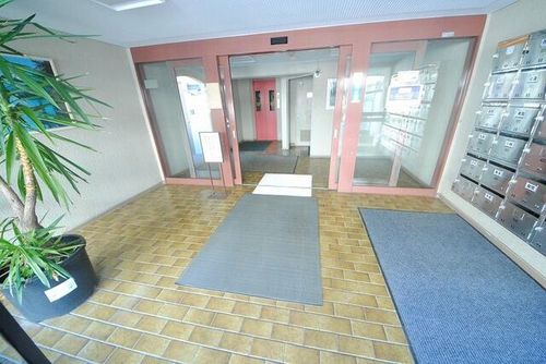メゾン高野の玄関