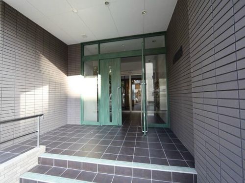アマーレ葵の玄関