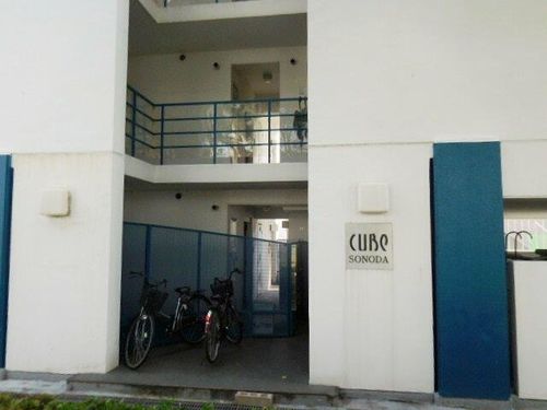 兵庫県尼崎市瓦宮1丁目(マンション)の賃貸物件の玄関