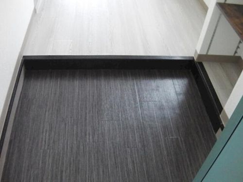 兵庫県尼崎市瓦宮1丁目(マンション)の賃貸物件の玄関