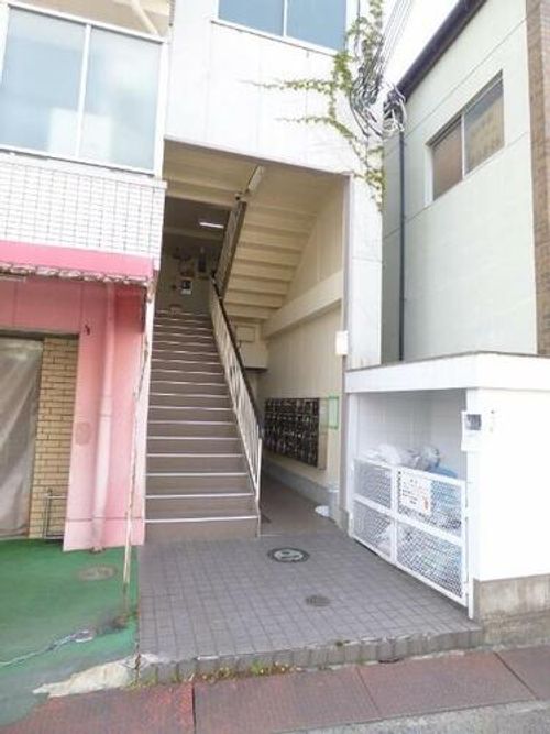 シャトレSI千代田の玄関