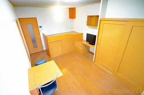 レオパレスコンフォール中野の内装