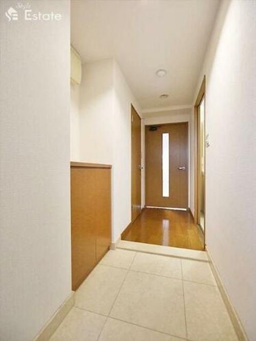 ハイリスベーネ池下の玄関