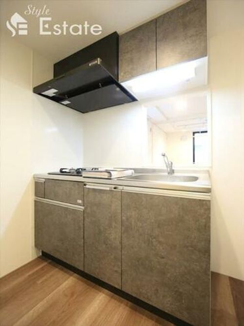 リーデンス今池のキッチン