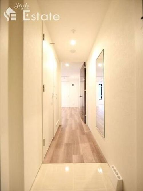 リーデンス今池の玄関