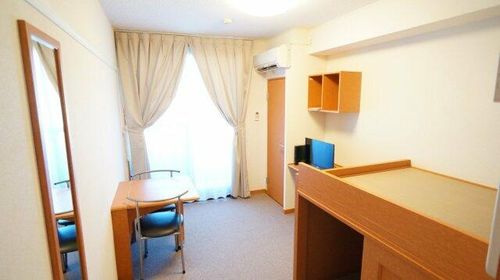 レオパレスシャルマンルミエールの居間