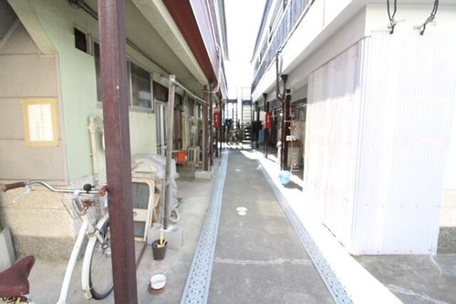 よすみコーポB棟110の玄関