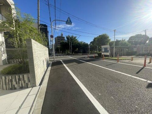 THE MUSIC COURTの周辺