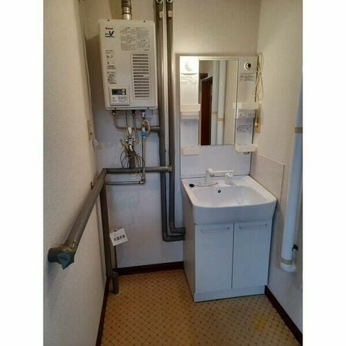 パークハイツ吉田203の内装