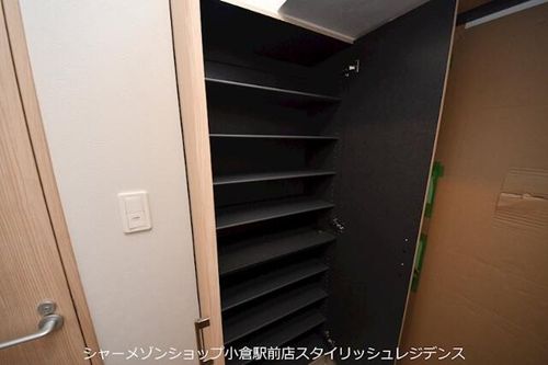 インクレイス門司の玄関
