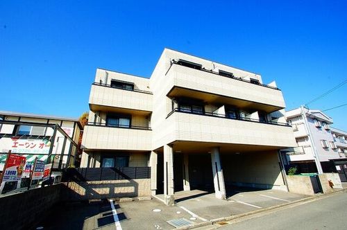 川瀬マンション201の外観