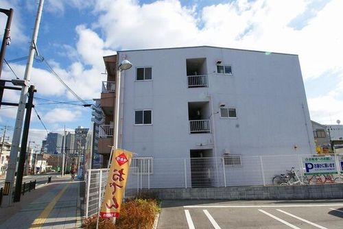 柳原第二パールマンション307の玄関