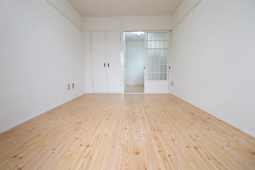 柳原第二パールマンション307の居間